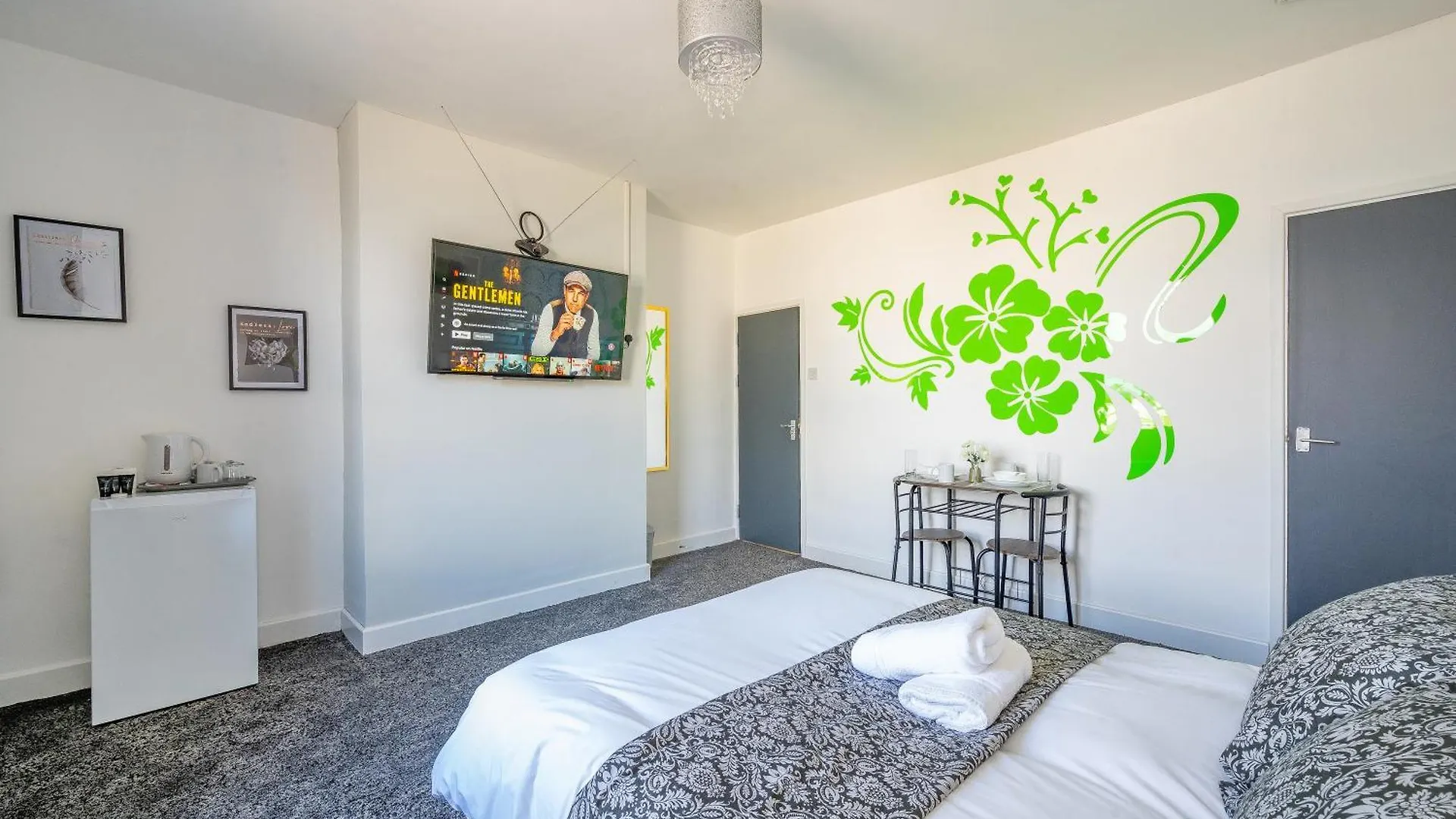 *Rc246*For Your Relaxed & Cosy Stay + Free Parking Leeds Homestay szállás